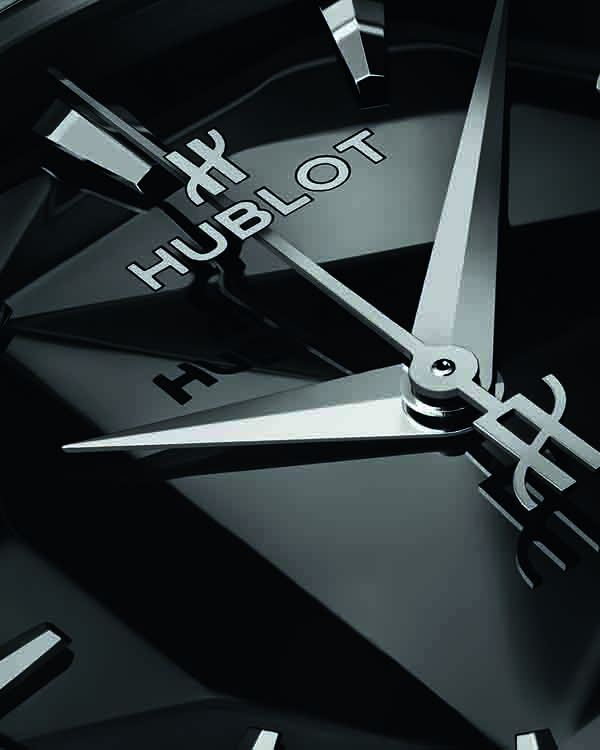 經典融合系列Olinski 女性腕錶鈦金屬款面盤特寫