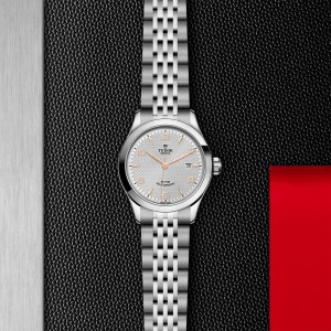 TUDOR 1926 thumb 1