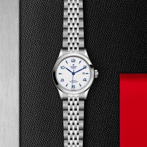 TUDOR 1926 thumb 1