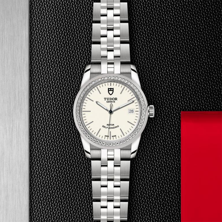 TUDOR Glamour Date slide 1