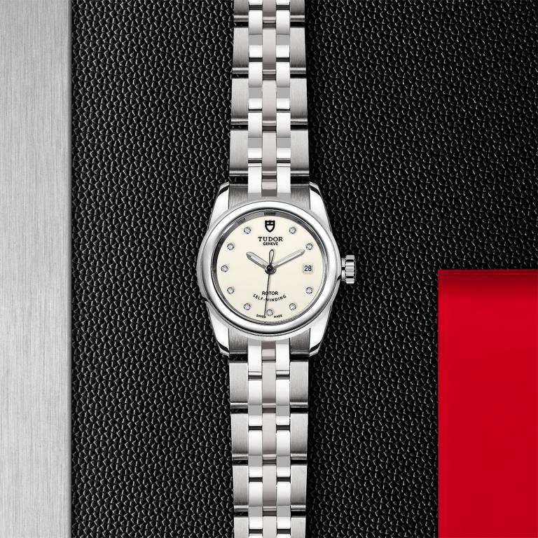 TUDOR Glamour Date slide 1