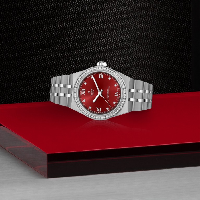 TUDOR Royal slide 1
