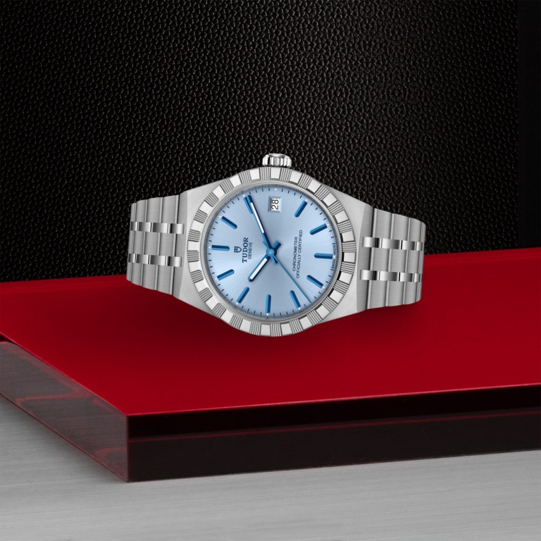 TUDOR Royal slide 1