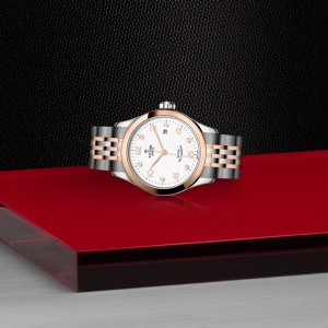 TUDOR 1926 thumb 1