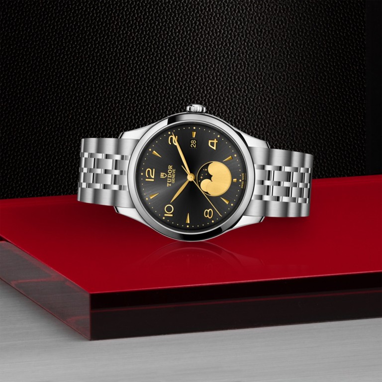 TUDOR 1926 Luna slide 1
