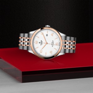 TUDOR 1926 thumb 1