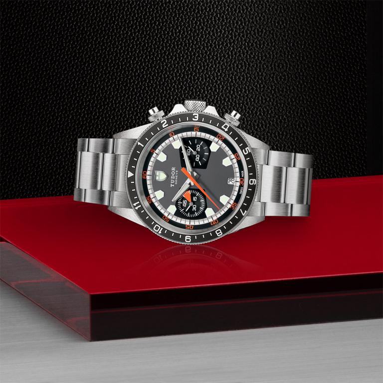 TUDOR Heritage Chrono slide 1