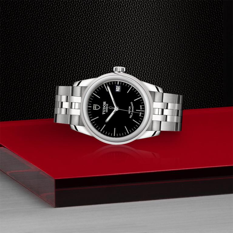 TUDOR Glamour Date slide 1