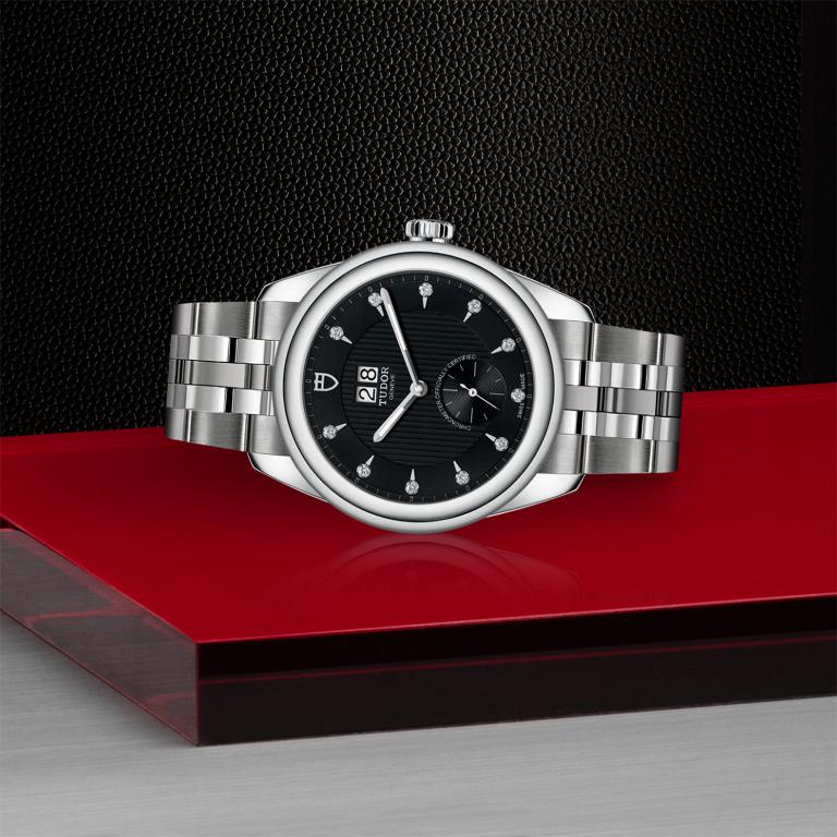 TUDOR Glamour Double Date slide 1