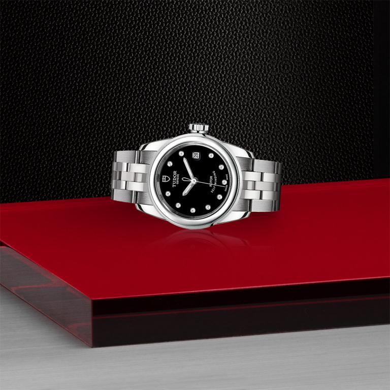 TUDOR Glamour Date slide 1