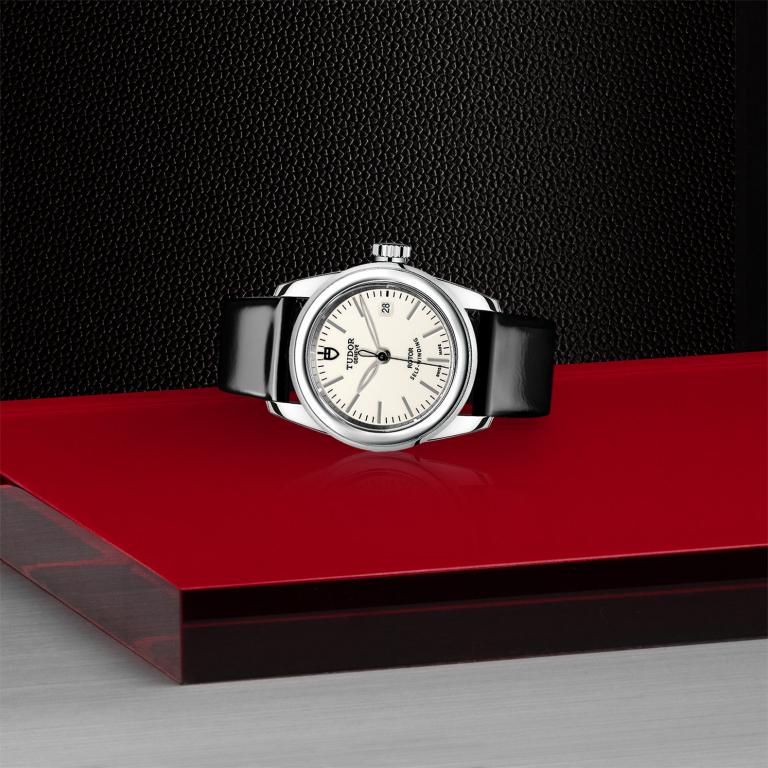 TUDOR Glamour Date slide 1
