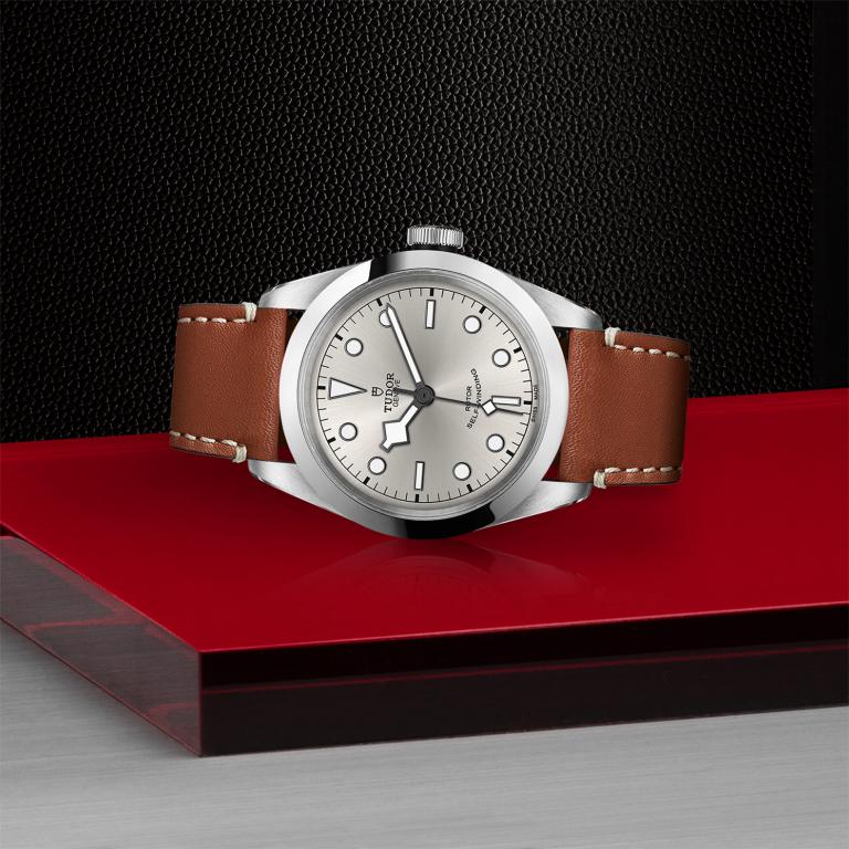 TUDOR Black Bay 41 slide 1