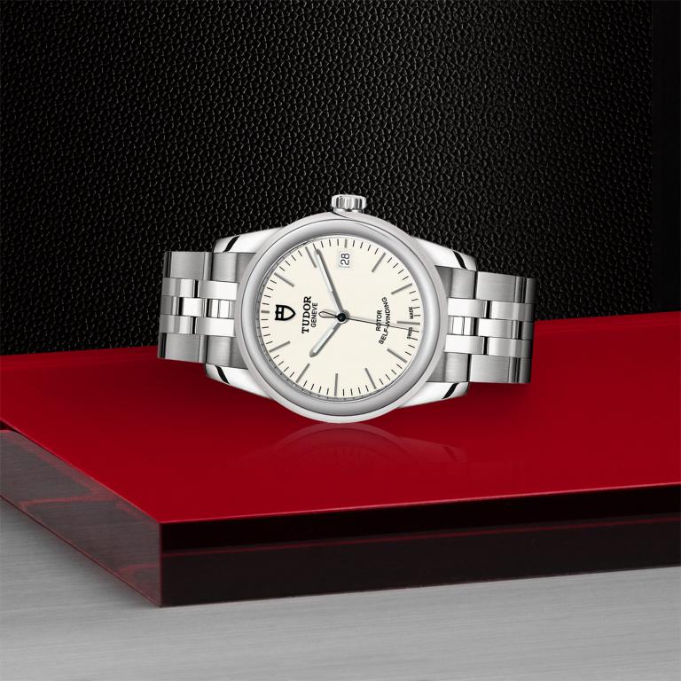 TUDOR Glamour Date slide 1