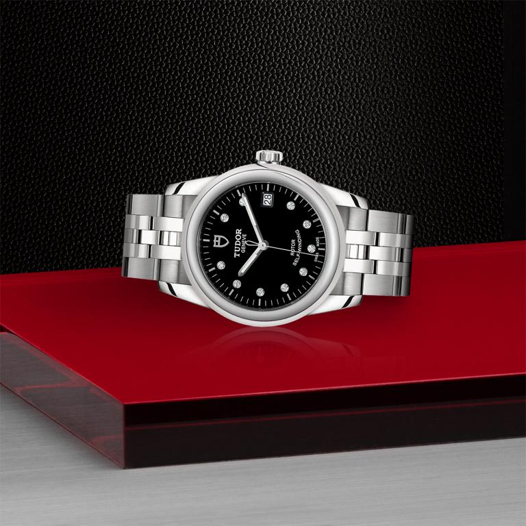 TUDOR Glamour Date slide 1
