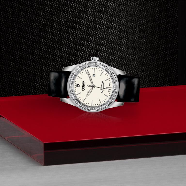 TUDOR Glamour Date slide 1