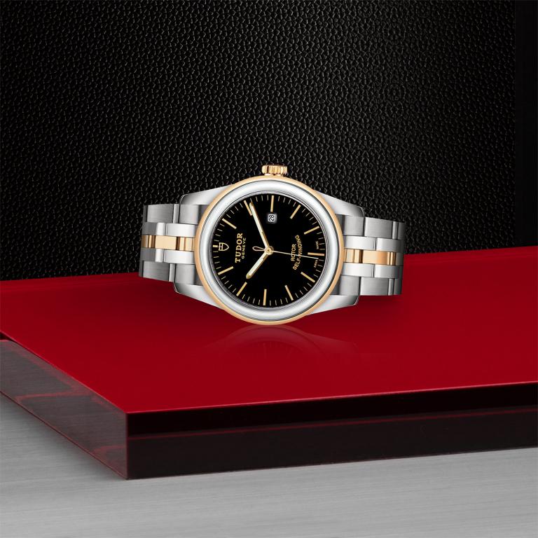 TUDOR Glamour Date slide 1