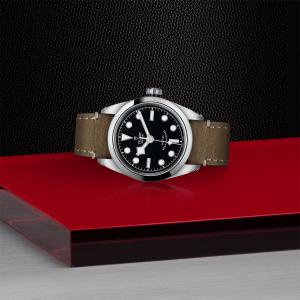TUDOR Black Bay 32 thumb 1