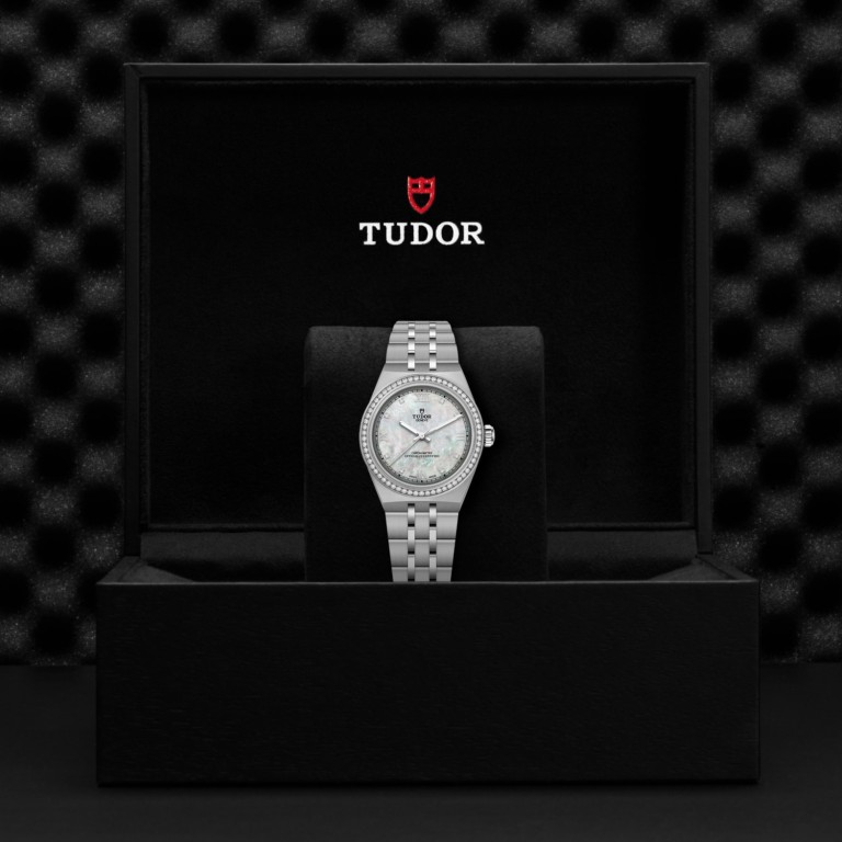 TUDOR Royal slide 1