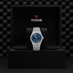 TUDOR Royal thumb 1