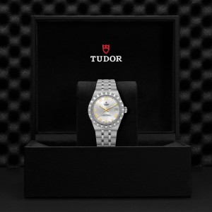 TUDOR Royal thumb 1