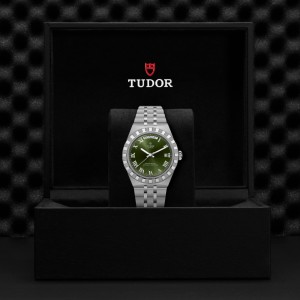 TUDOR Royal thumb 1