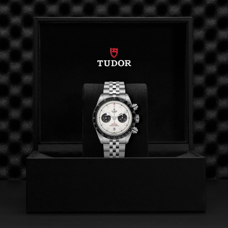 Black Bay Chrono slide 1