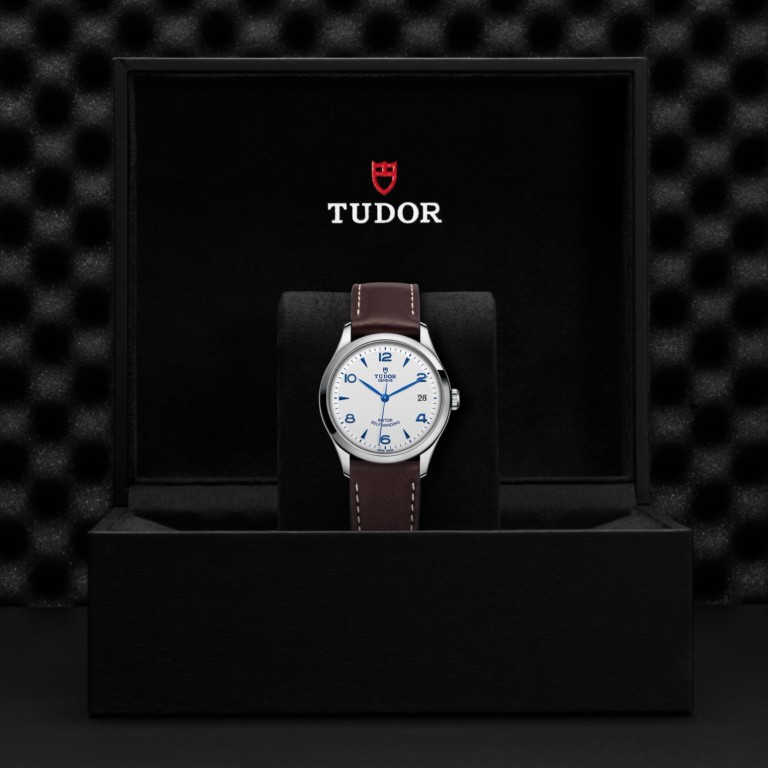 TUDOR 1926 slide 1