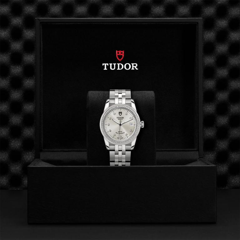 TUDOR Glamour Date slide 1