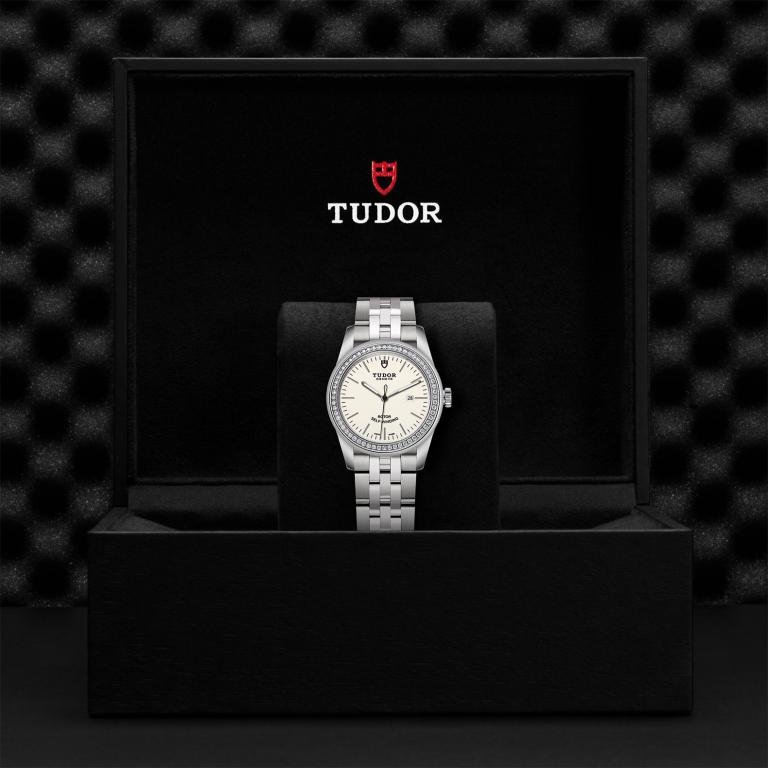 TUDOR Glamour Date slide 1
