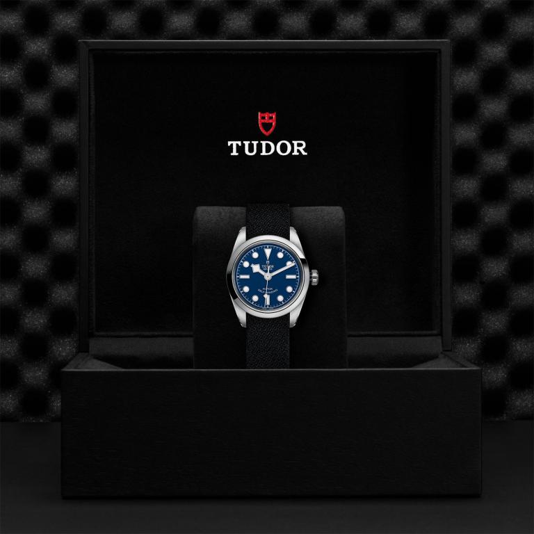 TUDOR Black Bay 32 slide 1