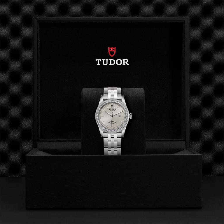 TUDOR Glamour Date slide 1