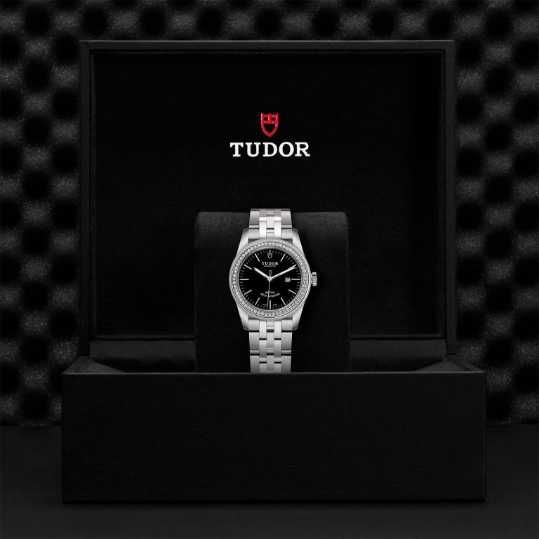 TUDOR Glamour Date slide 1