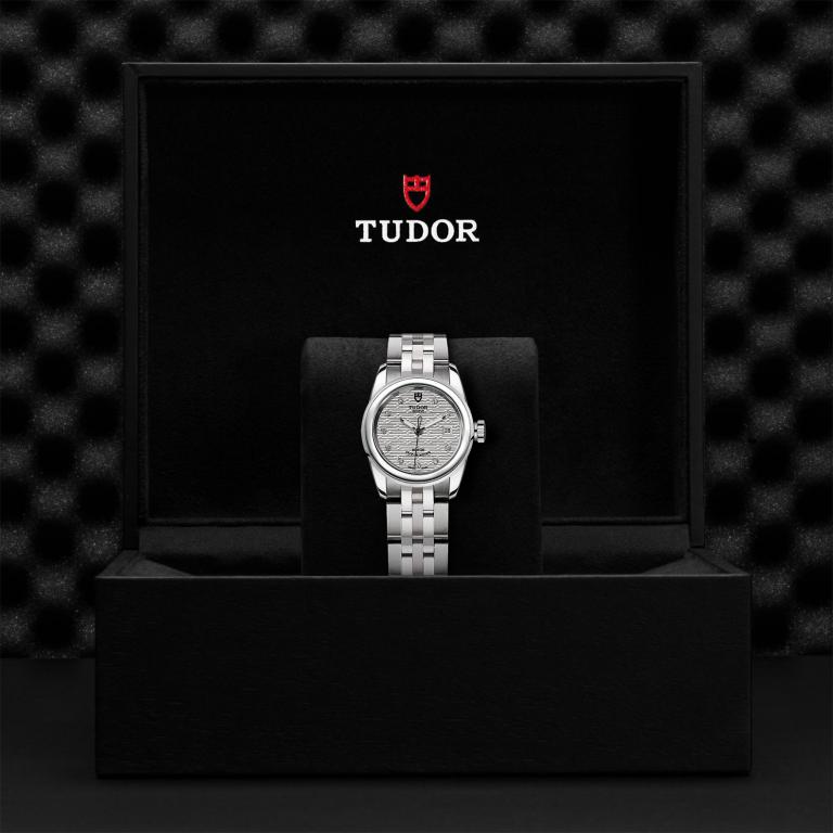 TUDOR Glamour Date slide 1