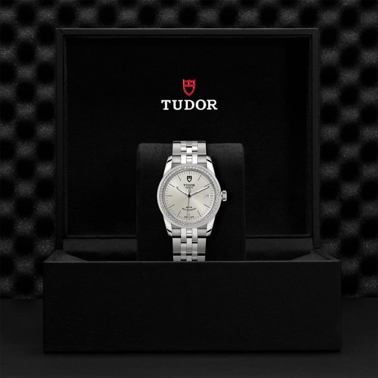 TUDOR Glamour Date slide 1