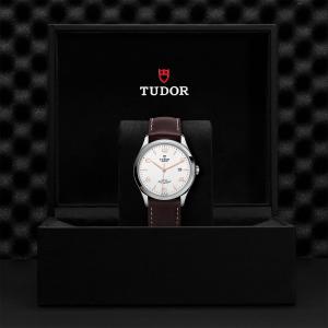 TUDOR 1926 thumb 1
